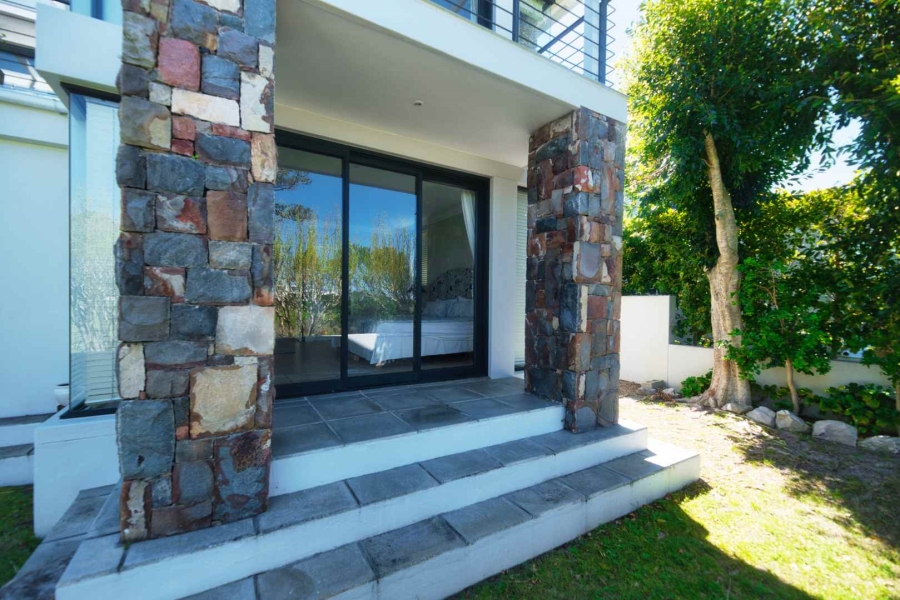 4 Bedroom Property for Sale in Fernkloof Estate Western Cape